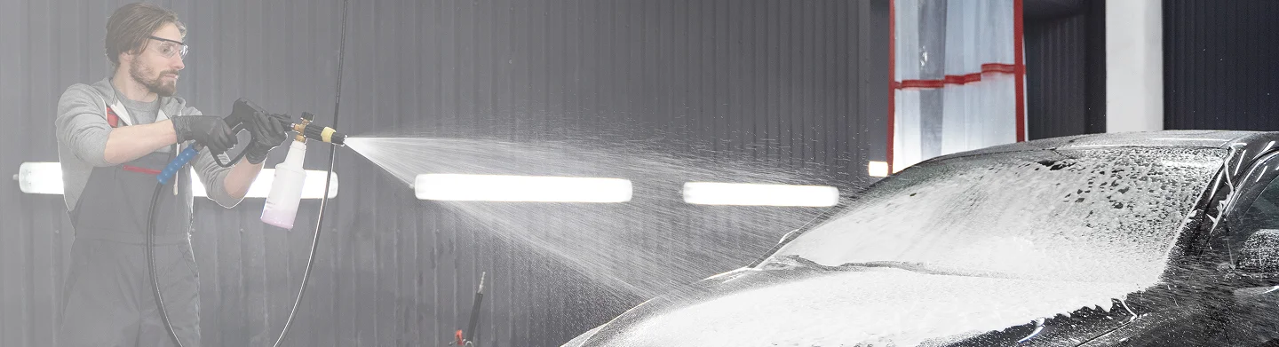 CareNClean vehicle cleaning in the UAE